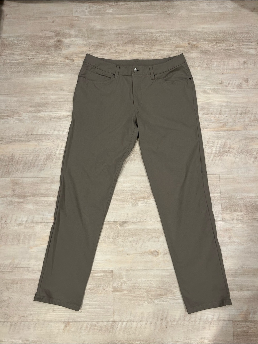 lululemon athletica Men's ABC Pants - Mushroom Tan